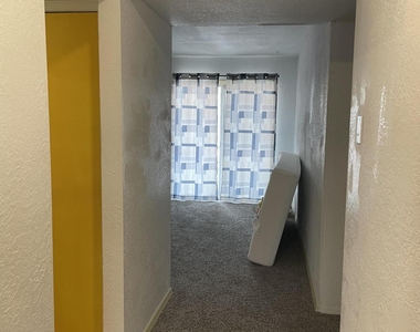 10604 Fieldrock Court - Photo Thumbnail 18