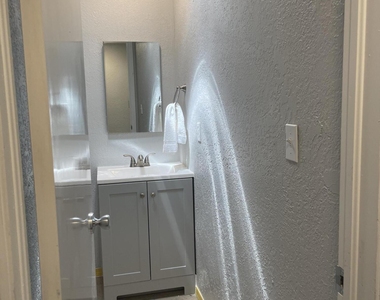 10604 Fieldrock Court - Photo Thumbnail 44