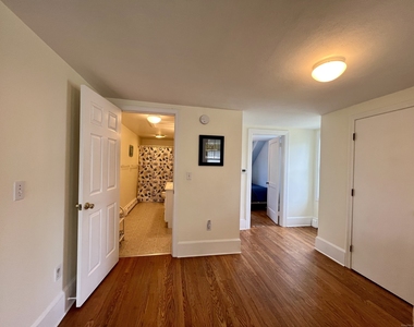 12 Elm Avenue - Photo Thumbnail 17