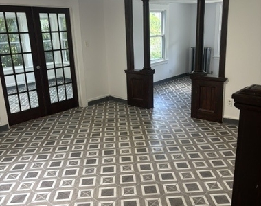 389 Main Street - Photo Thumbnail 5