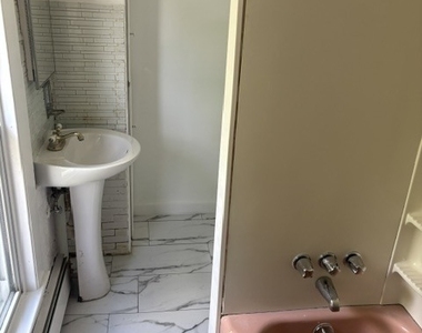 389 Main Street - Photo Thumbnail 14