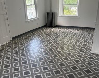 389 Main Street - Photo Thumbnail 7