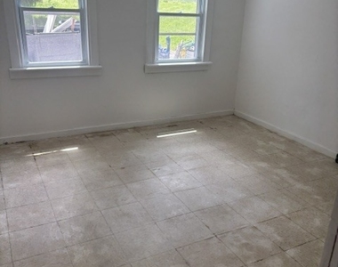 389 Main Street - Photo Thumbnail 13