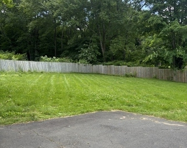 389 Main Street - Photo Thumbnail 19