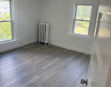 389 Main Street - Photo Thumbnail 17