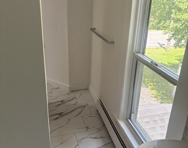 389 Main Street - Photo Thumbnail 15