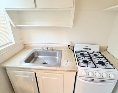 485 Howard Avenue - Photo Thumbnail 2