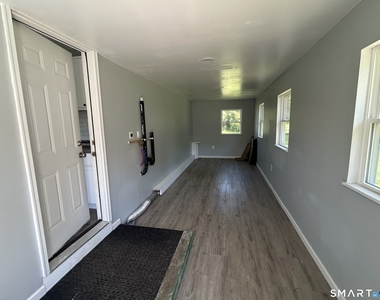 18 Lynwood Drive - Photo Thumbnail 3