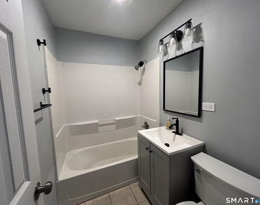 18 Lynwood Drive - Photo Thumbnail 12
