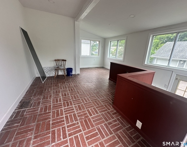 146 Sterling Street - Photo Thumbnail 13