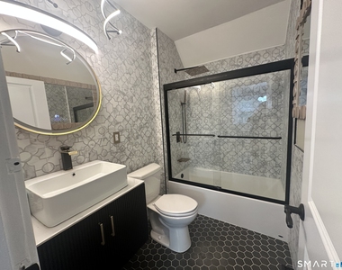 146 Sterling Street - Photo Thumbnail 10