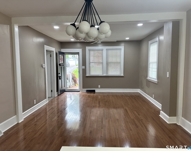 146 Sterling Street - Photo Thumbnail 6