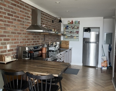 15 River Street - Photo Thumbnail 4
