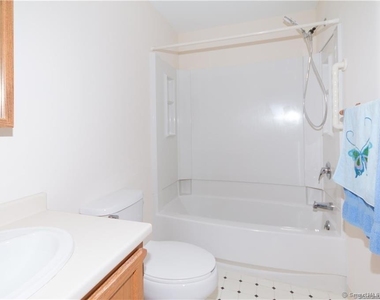 6 Larkspur Lane - Photo Thumbnail 10