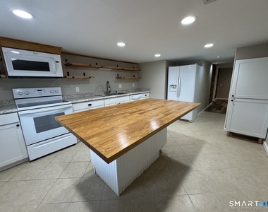 55 White Oak Lane - Photo Thumbnail 6