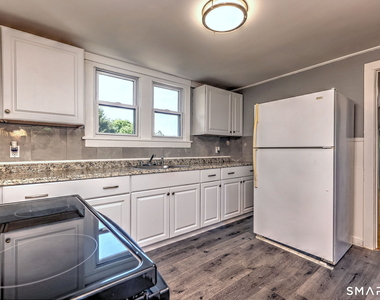 90 Turnpike Road - Photo Thumbnail 12