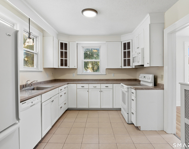 815 East Main Street - Photo Thumbnail 15