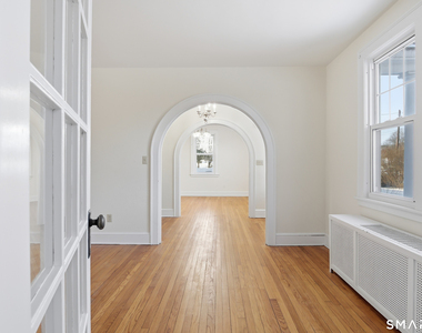 815 East Main Street - Photo Thumbnail 10