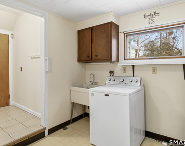 815 East Main Street - Photo Thumbnail 21