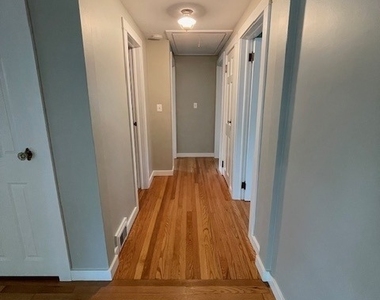 2 Robert Street - Photo Thumbnail 11