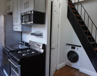 416 East 13th Street - Photo Thumbnail 4