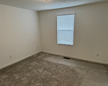 221 Faulk Dr - Photo Thumbnail 10