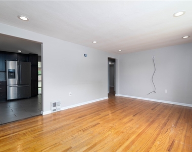 1735 Norsen Dr - Photo Thumbnail 3