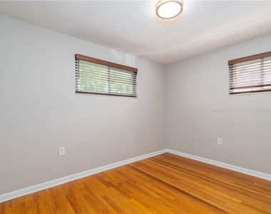1735 Norsen Dr - Photo Thumbnail 5