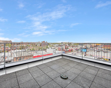 835 Maple Street - Photo Thumbnail 3