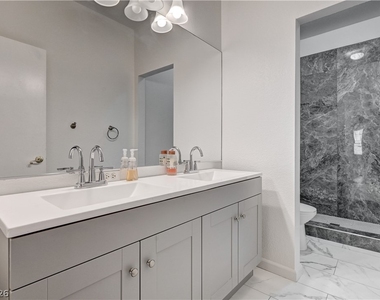 3910 Crooked Oak Street - Photo Thumbnail 14