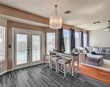 3910 Crooked Oak Street - Photo Thumbnail 6