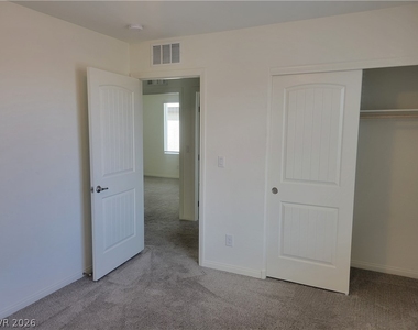 8056 Kings Guard Street - Photo Thumbnail 5