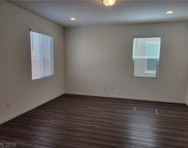 8056 Kings Guard Street - Photo Thumbnail 13