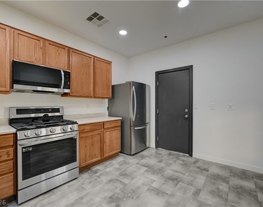 9929 Markhorn Court - Photo Thumbnail 12