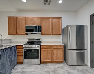 9929 Markhorn Court - Photo Thumbnail 14