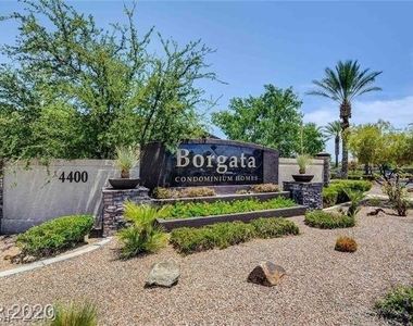 4400 Jones Boulevard - Photo Thumbnail 15