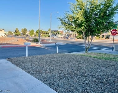 428 Beaumont Street - Photo Thumbnail 39