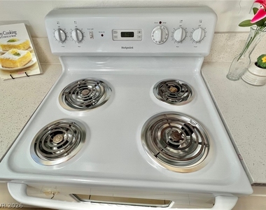 428 Beaumont Street - Photo Thumbnail 15