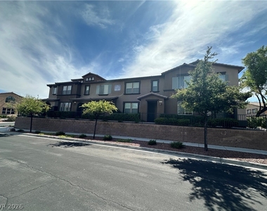 1571 Plaza Centre Drive - Photo Thumbnail 1