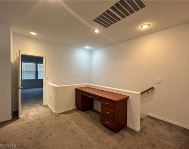 1571 Plaza Centre Drive - Photo Thumbnail 14