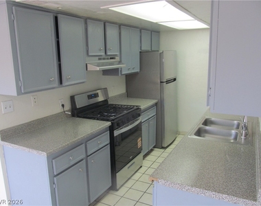 3518 Villa Knolls North Drive - Photo Thumbnail 18