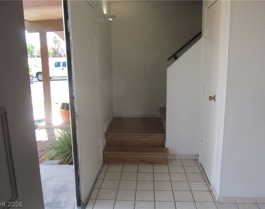 3518 Villa Knolls North Drive - Photo Thumbnail 17