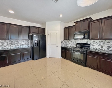4608 Bear Island Court - Photo Thumbnail 7