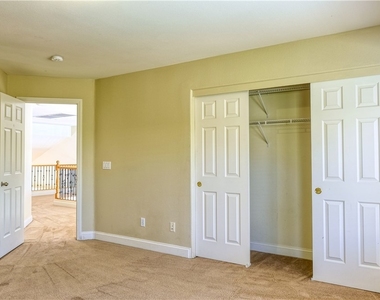 3924 Royal Scots Avenue - Photo Thumbnail 33