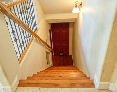 3924 Royal Scots Avenue - Photo Thumbnail 17