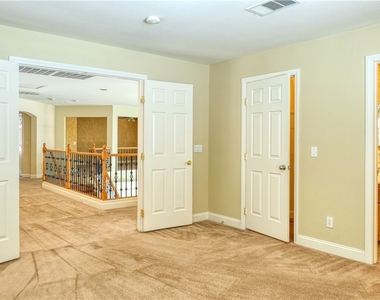 3924 Royal Scots Avenue - Photo Thumbnail 30