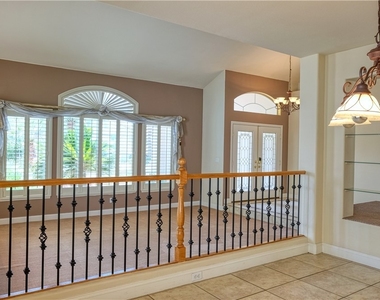3924 Royal Scots Avenue - Photo Thumbnail 5