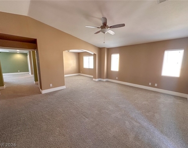 142 Castle Course Avenue - Photo Thumbnail 15