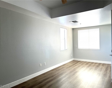 19 E Agate Avenue - Photo Thumbnail 14