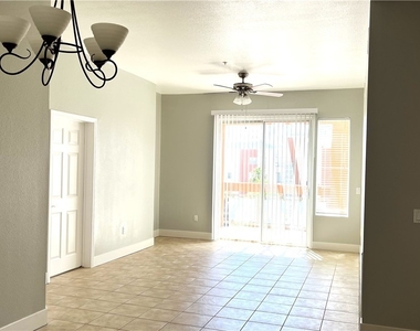 19 E Agate Avenue - Photo Thumbnail 10